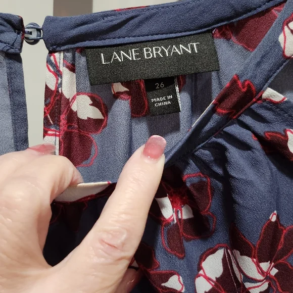 Lane Bryant Floral High-Low Blouse – Size 26 - Picture 6 of 6
